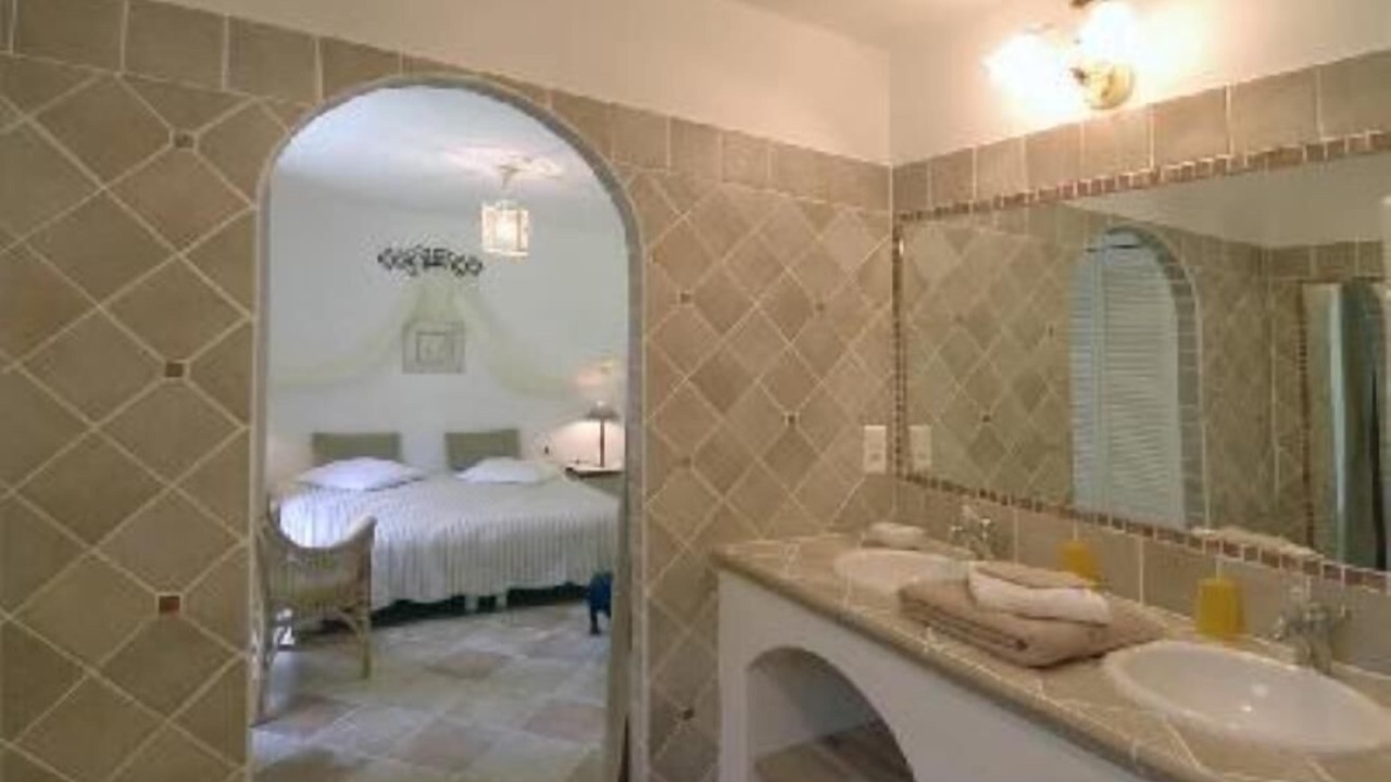 Photo of Bathroom in Orange