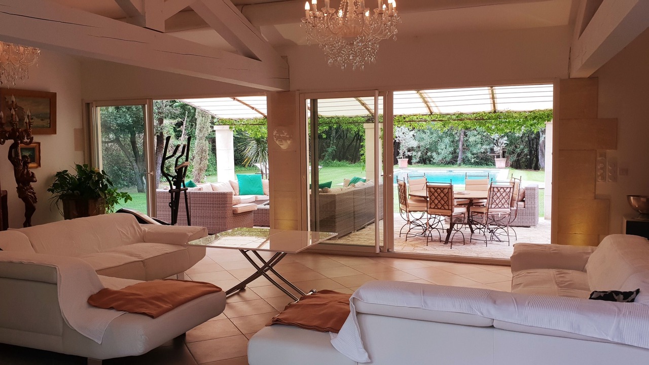 Photo of Livingroom in Orange