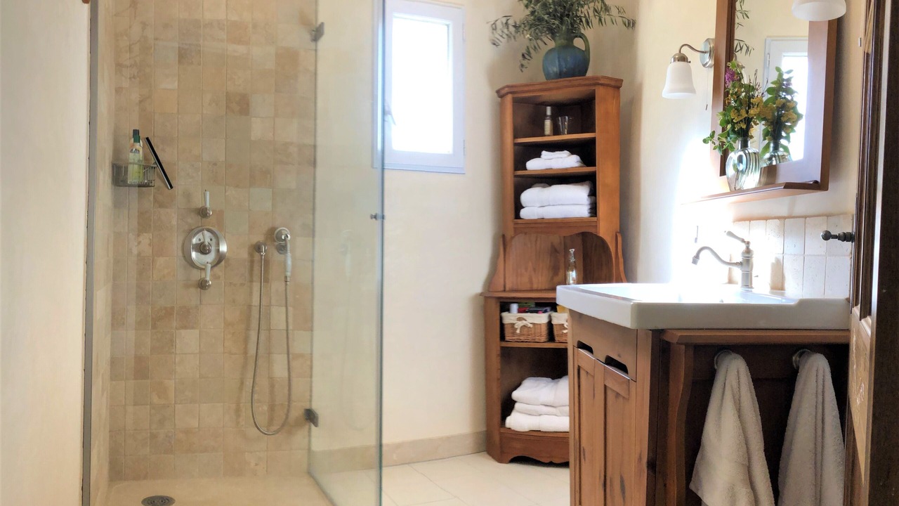 Photo of Bathroom in Menerbes