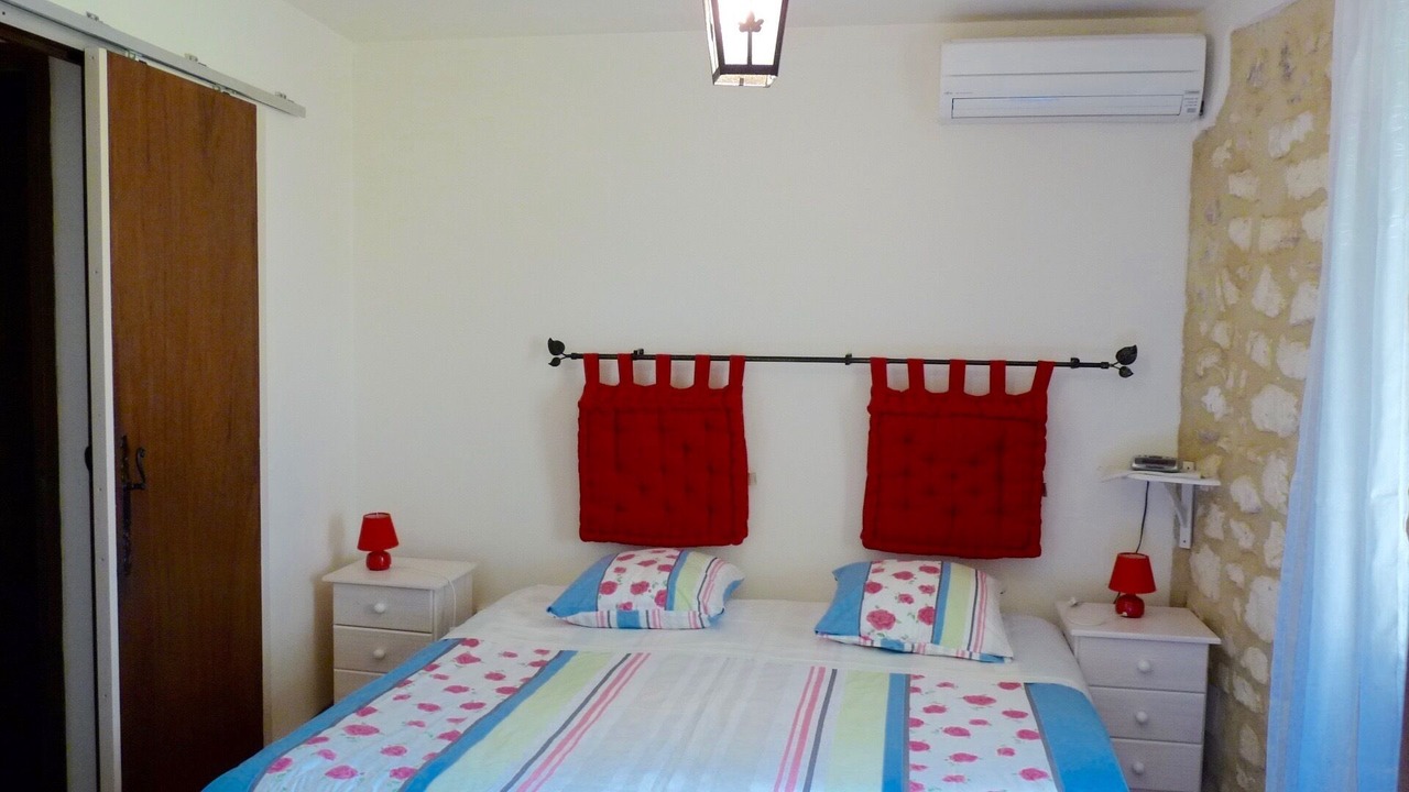Photo of Bedroom in Saint-Etienne-du-Gres
