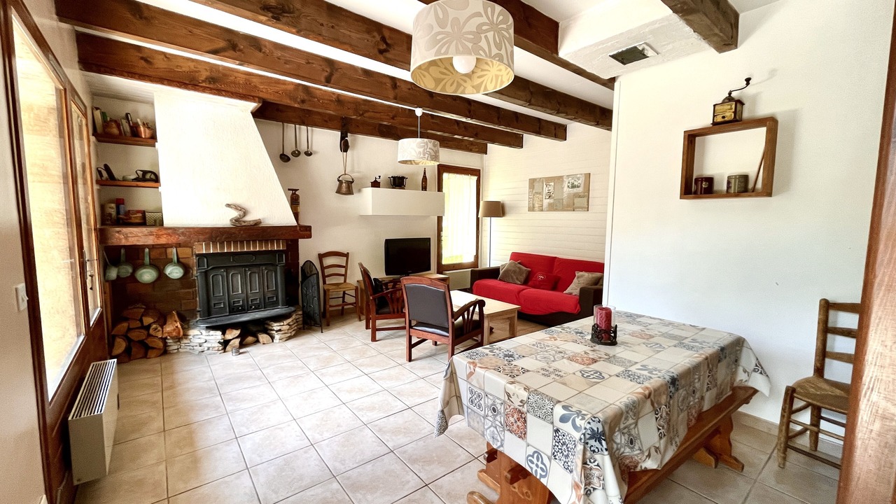 Photo of Livingroom in Beauvezer