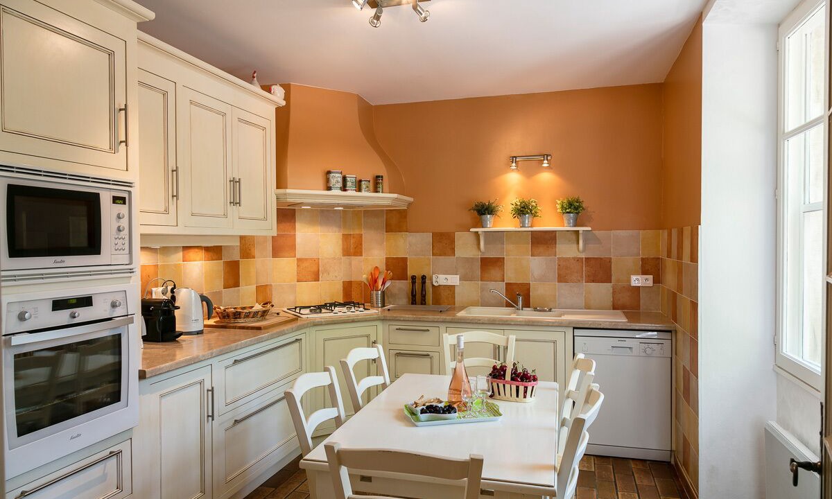 Photo of Kitchen in Crillon-le-Brave