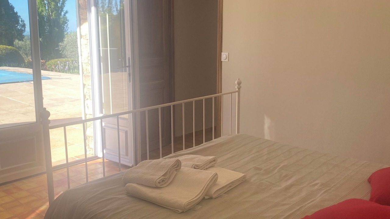 Photo of Bedroom in Saint-Hippolyte-le-Graveyron