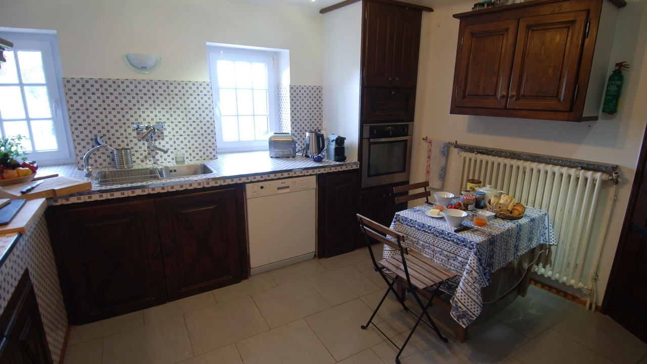 Photo of Kitchen in Saint-Hippolyte-le-Graveyron