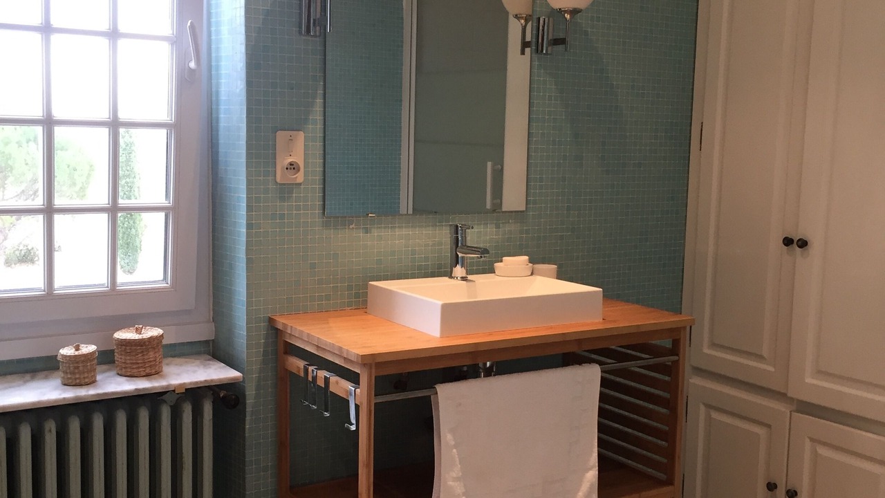 Photo of Bathroom in Saint-Hippolyte-le-Graveyron