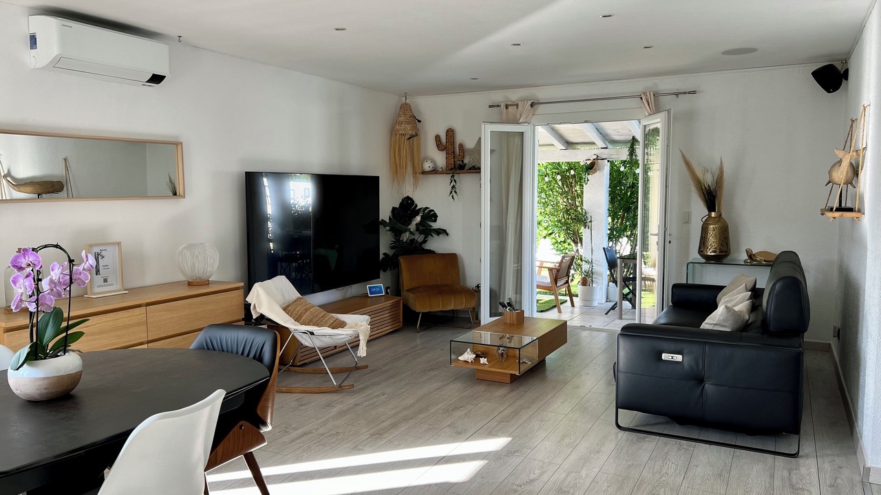 Photo of Livingroom in Garons