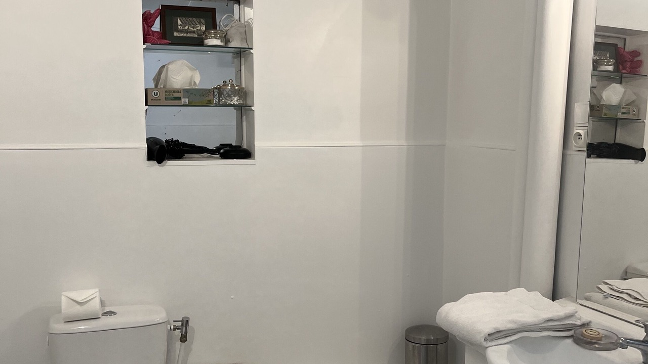 Photo of Bathroom in Avignon City Centre