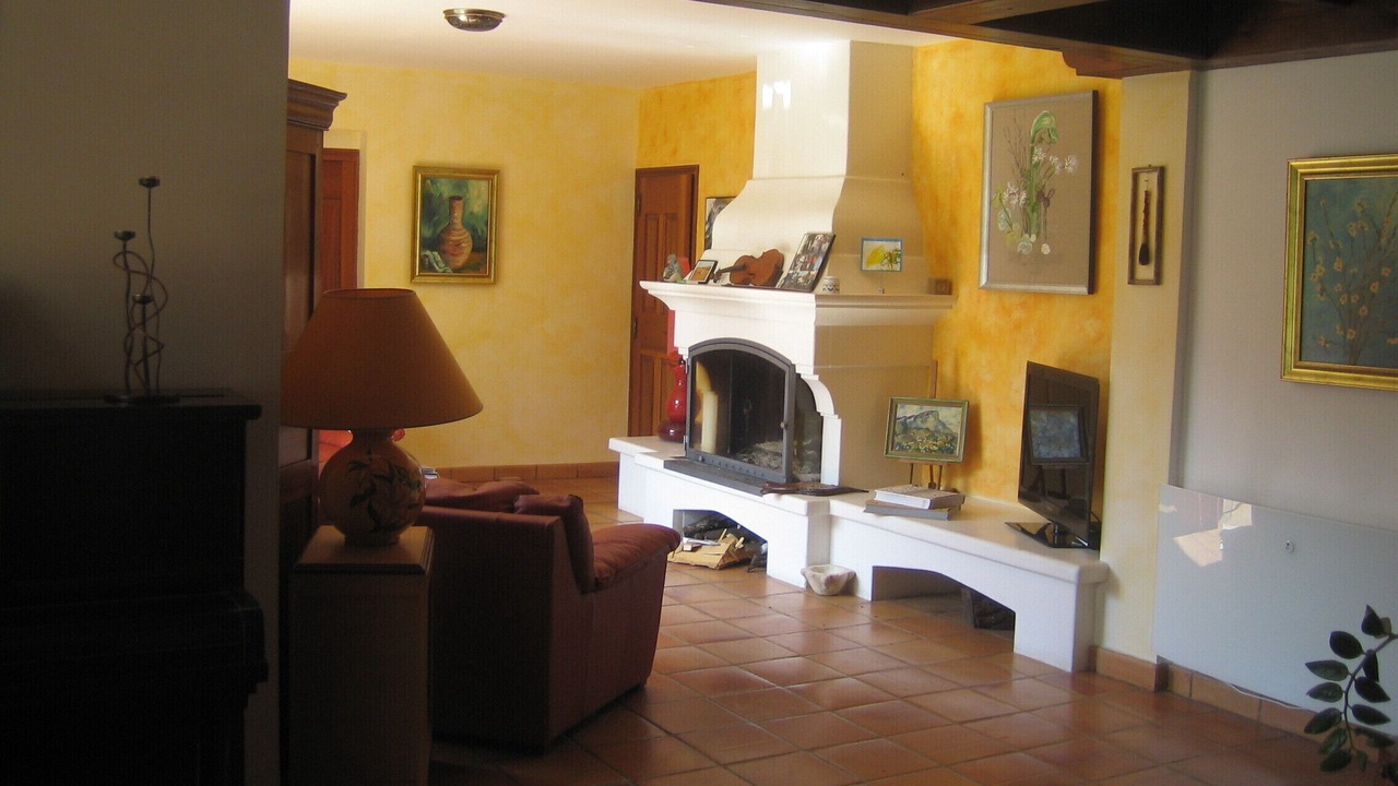 Photo of Livingroom in Venelles
