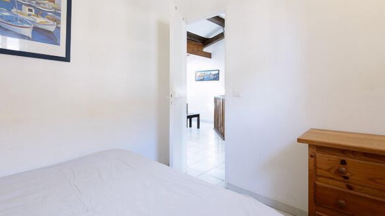 Photo of Bedroom in Hotel-de-Ville