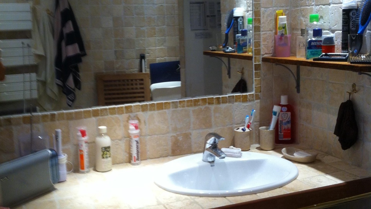 Photo of Bathroom in Jouques