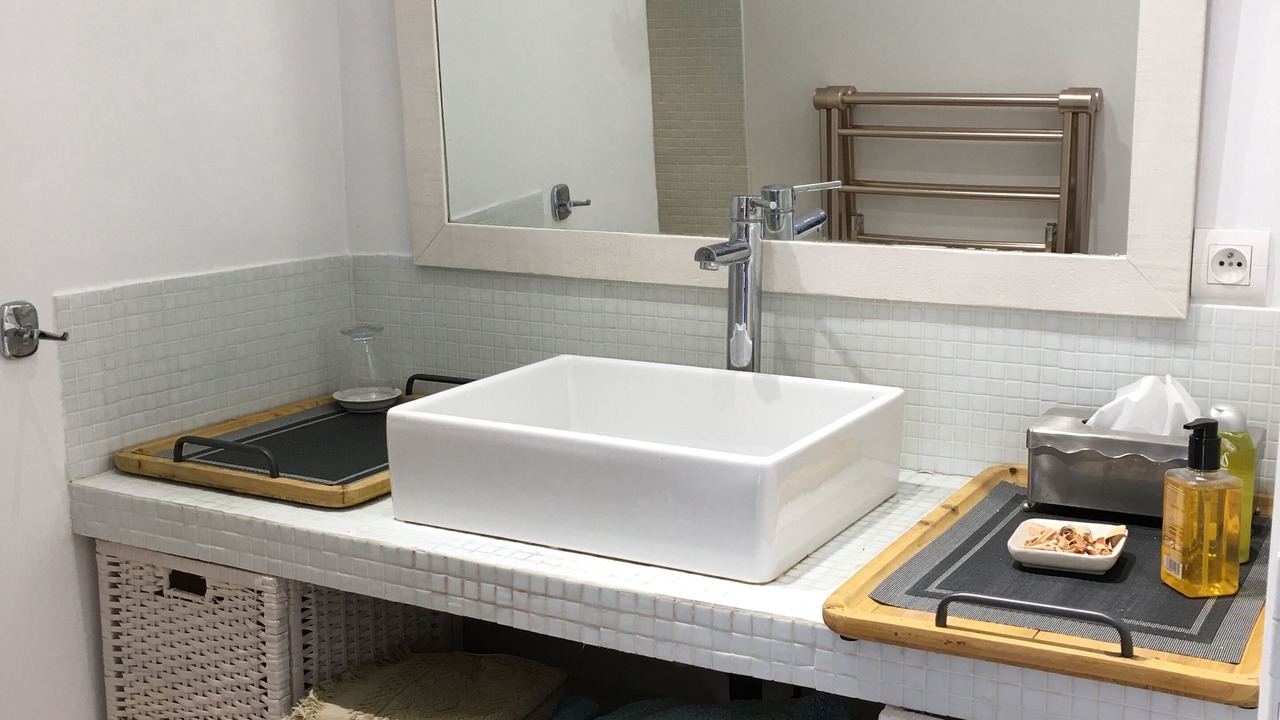Photo of Bathroom in Orange