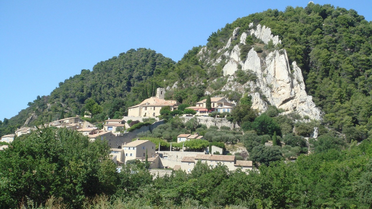 Photo of Others in Sablet