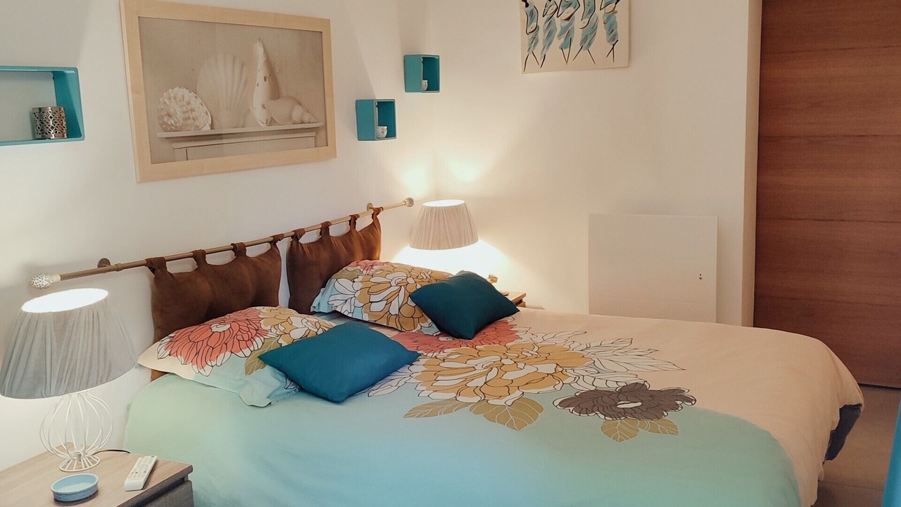 Photo of Bedroom in Entrecasteaux