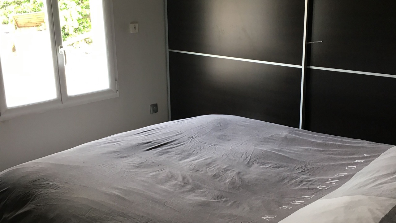 Photo of Bedroom in Velleron