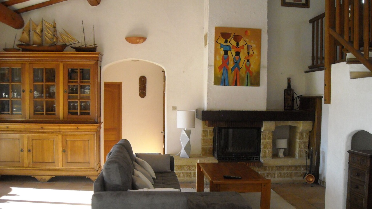 Photo of Livingroom in Ensues-la-Redonne
