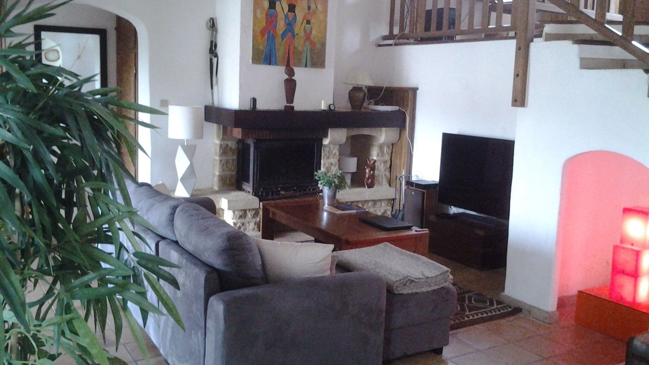 Photo of Livingroom in Ensues-la-Redonne