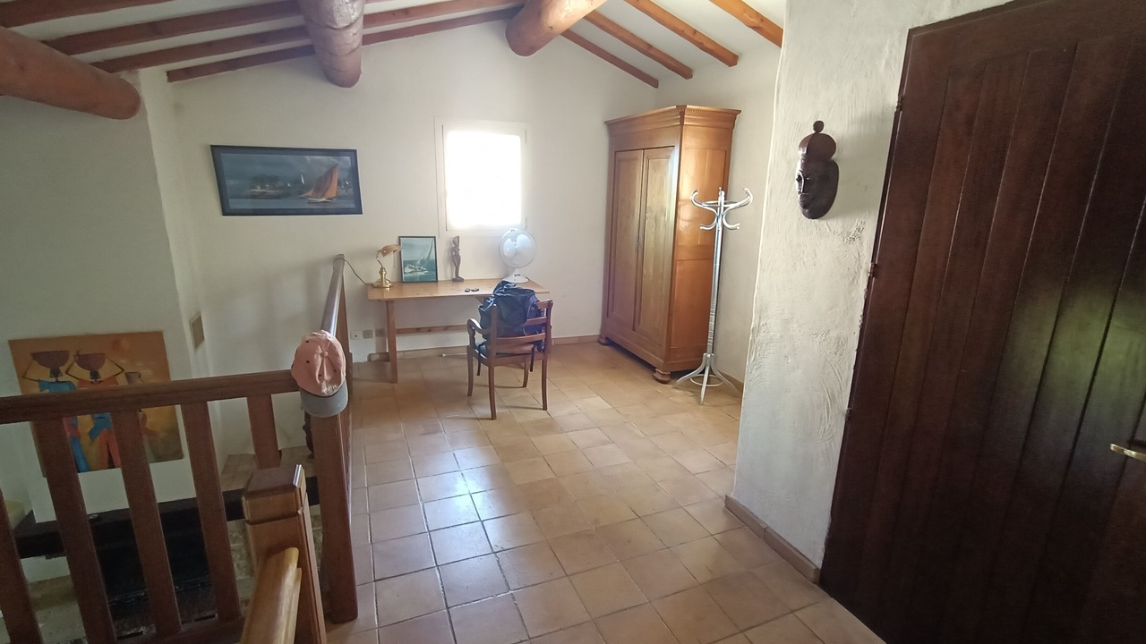 Photo of Livingroom in Ensues-la-Redonne