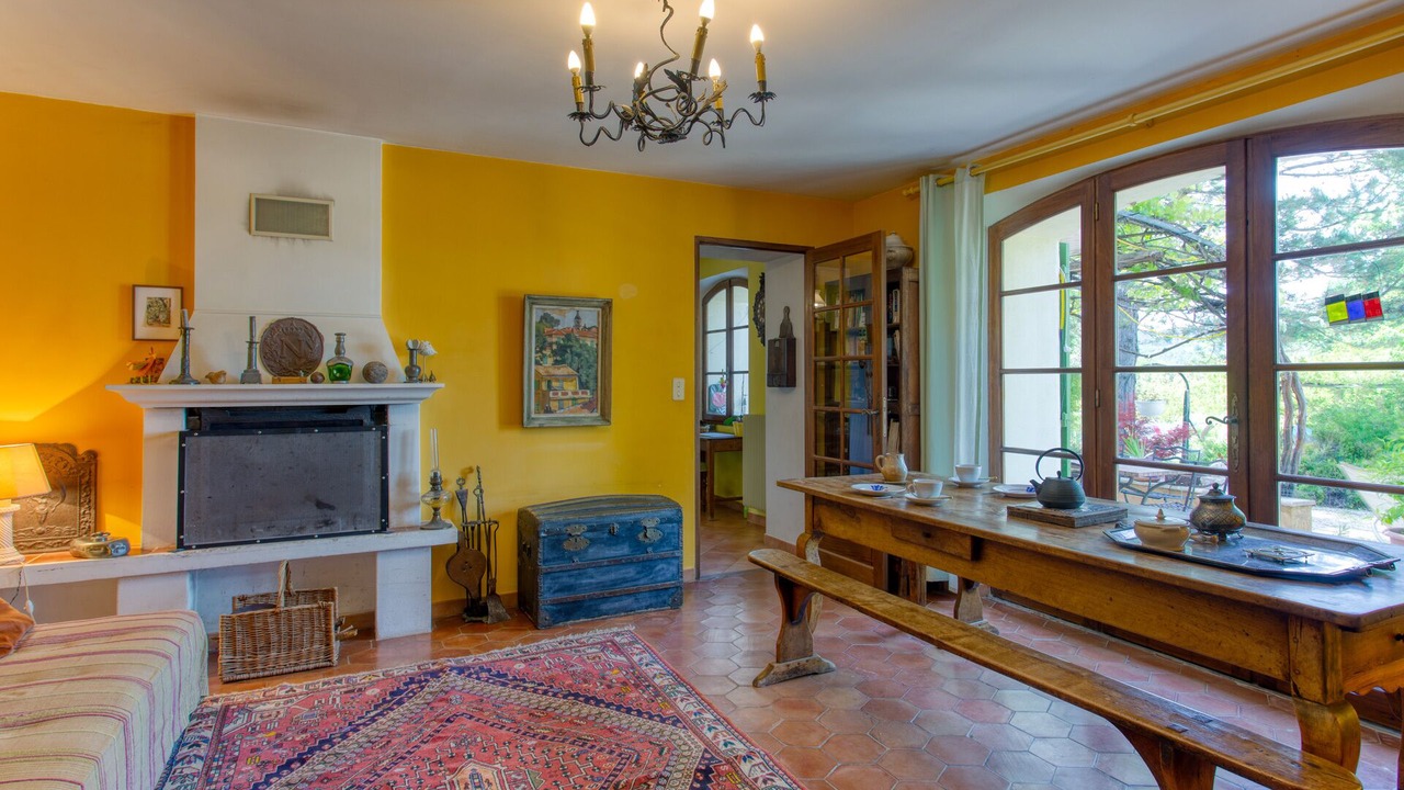 Photo of Livingroom in Mormoiron