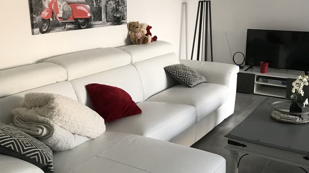 Photo of Livingroom in Velleron