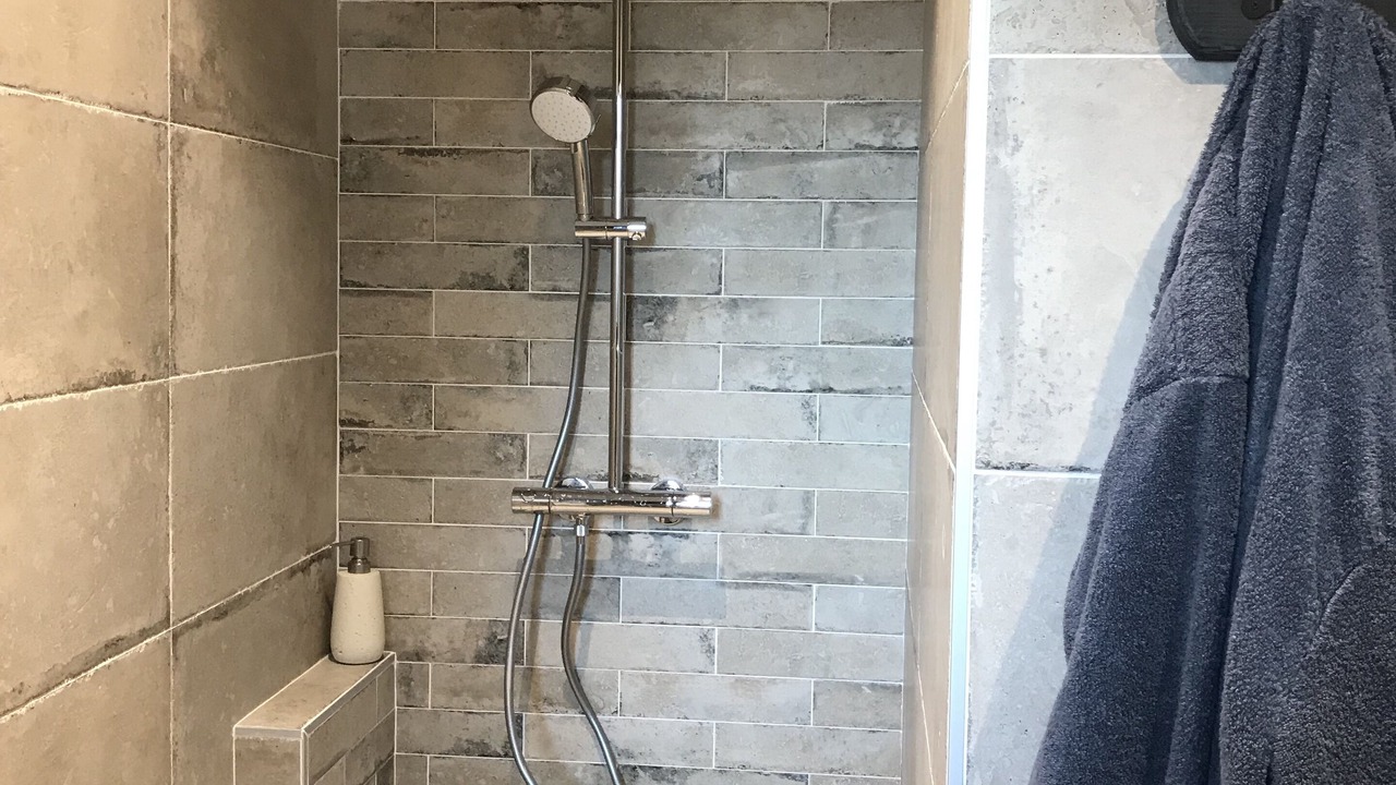 Photo of Bathroom in Velleron