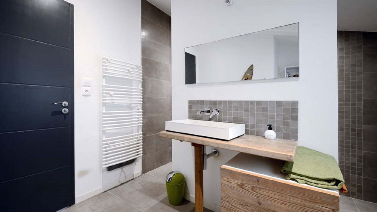 Photo of Bathroom in Eguilles