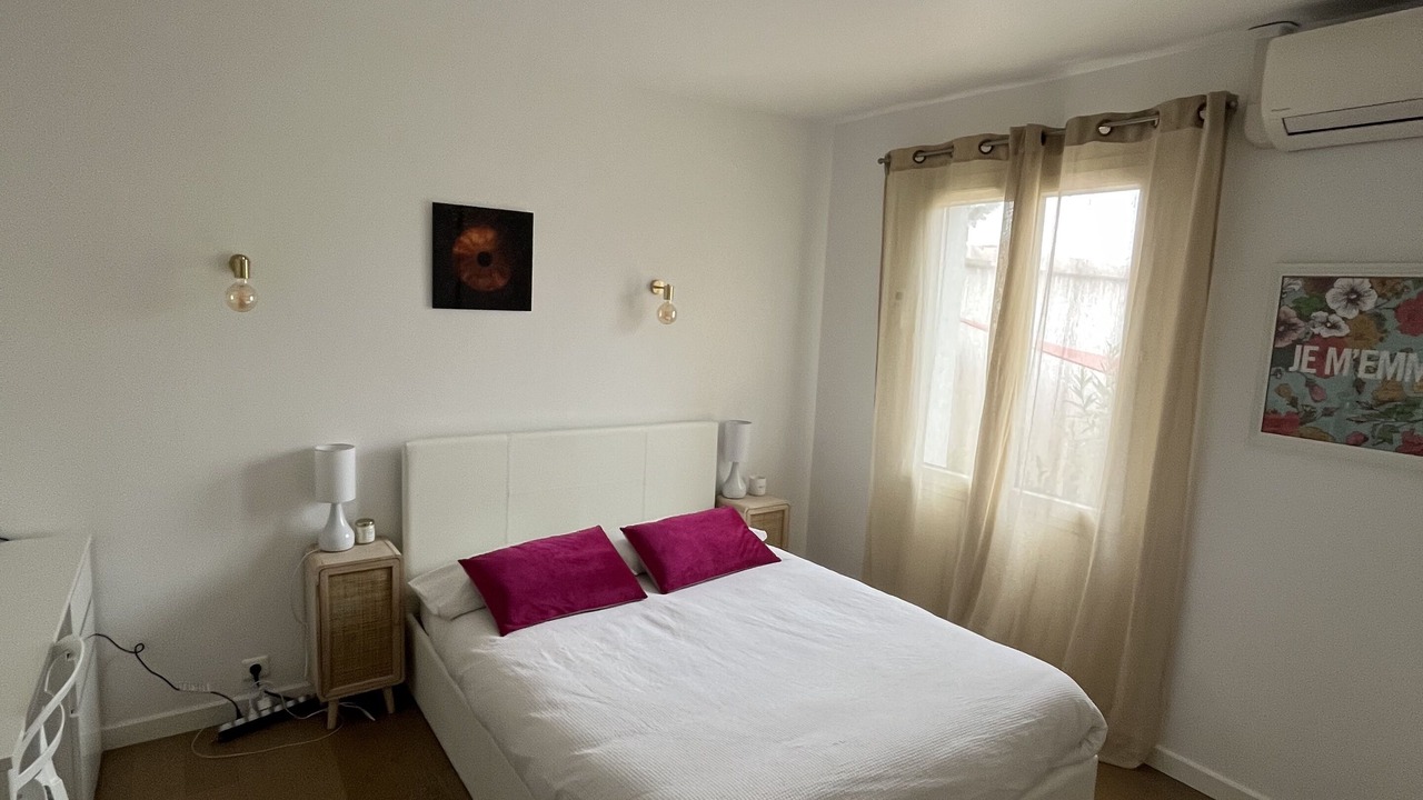 Photo of Bedroom in Eguilles