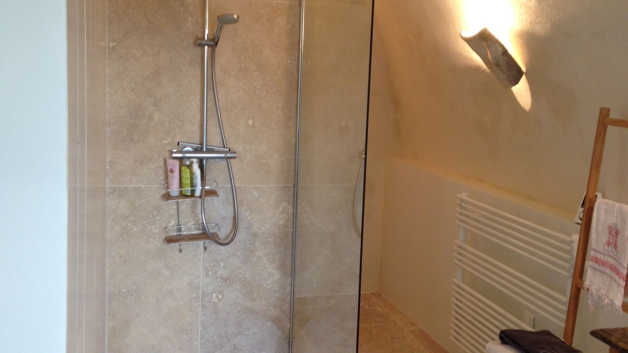 Photo of Bathroom in Colonzelle