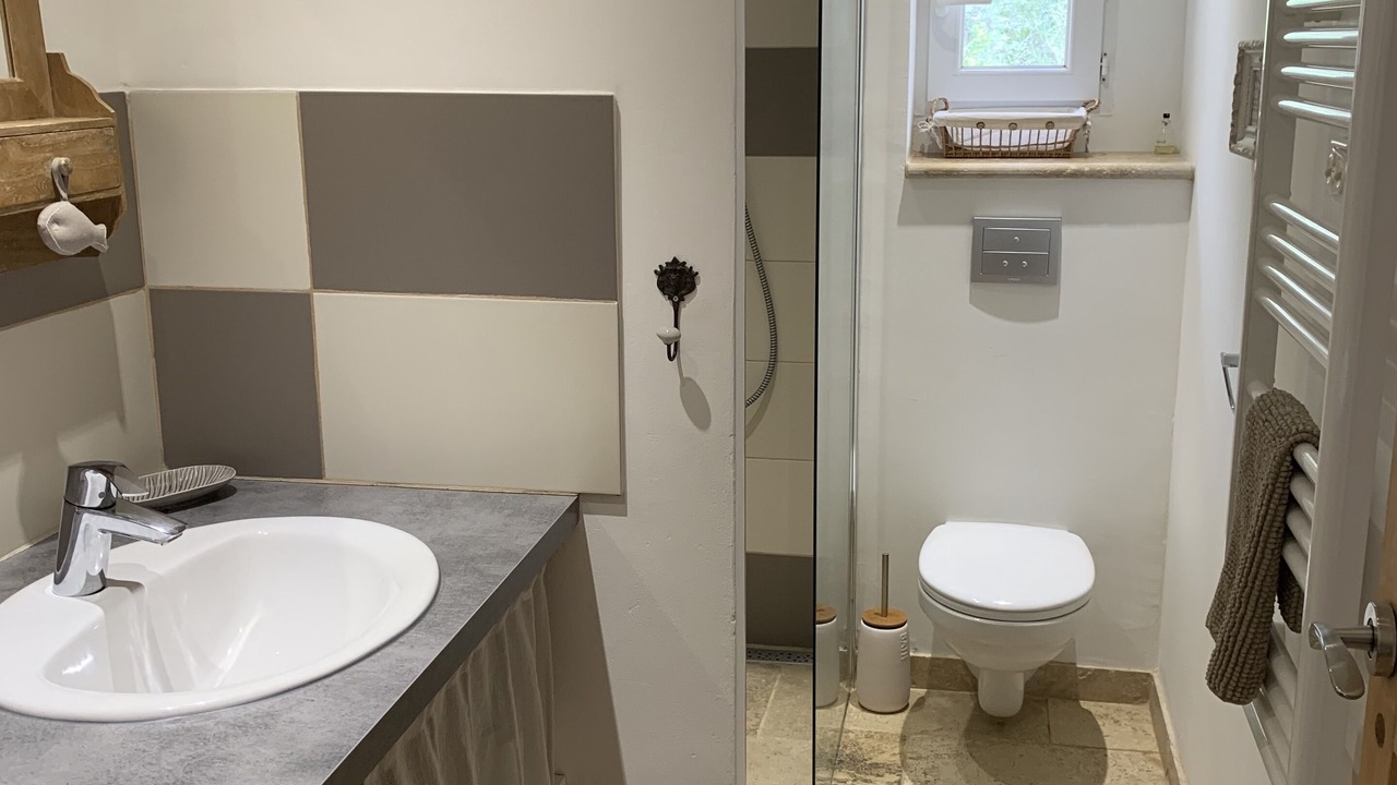 Photo of Bathroom in Ollioules