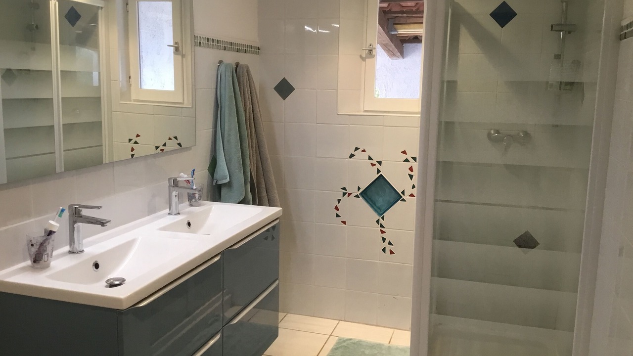 Photo of Bathroom in La Valette-du-Var