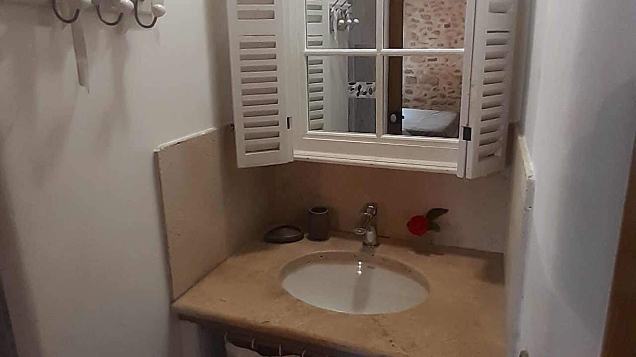 Photo of Bathroom in Courthezon