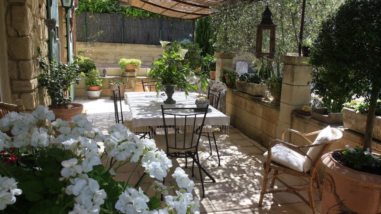 Photo of Outdoor in Chateauneuf-de-Gadagne