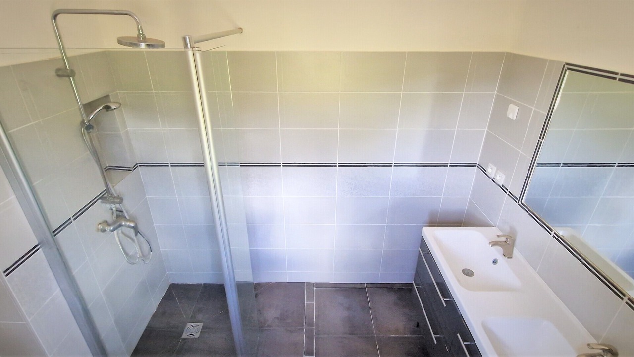 Photo of Bathroom in Cuers