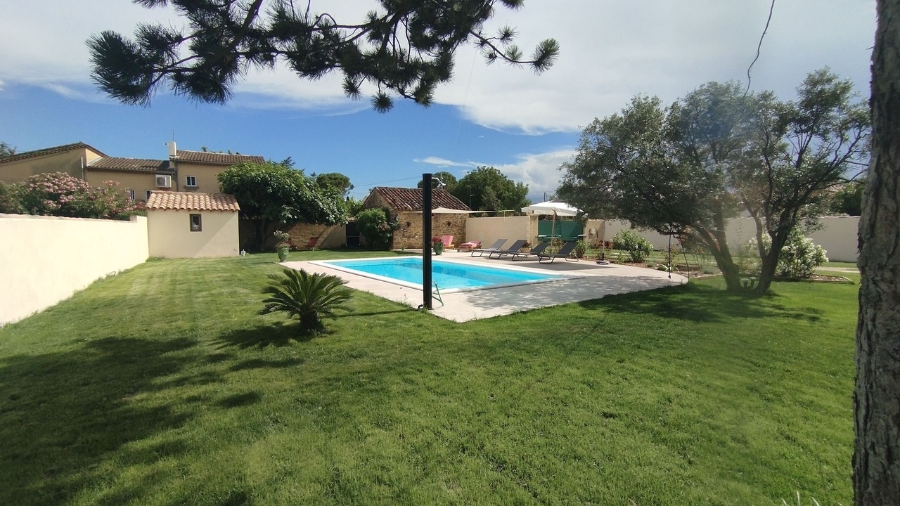 Photo of Outdoor in Entraigues-sur-la-Sorgue