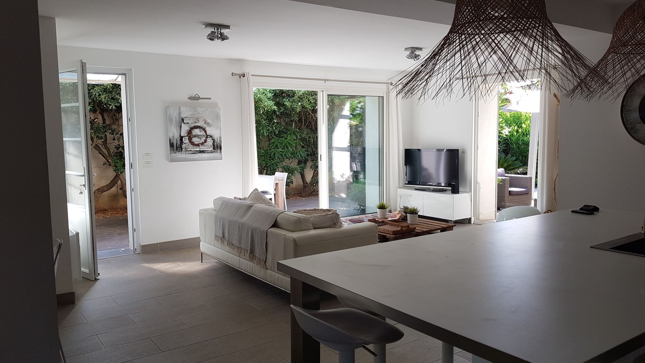 Photo of Livingroom in Miramar