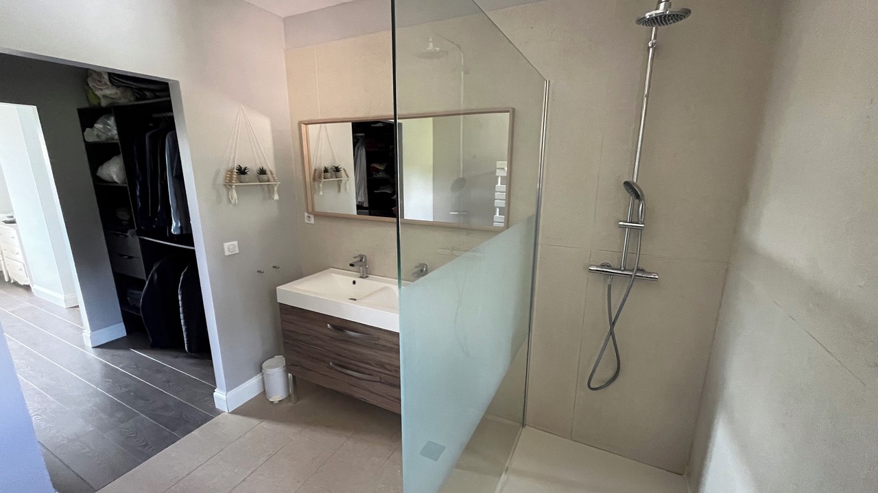 Photo of Bathroom in Noves