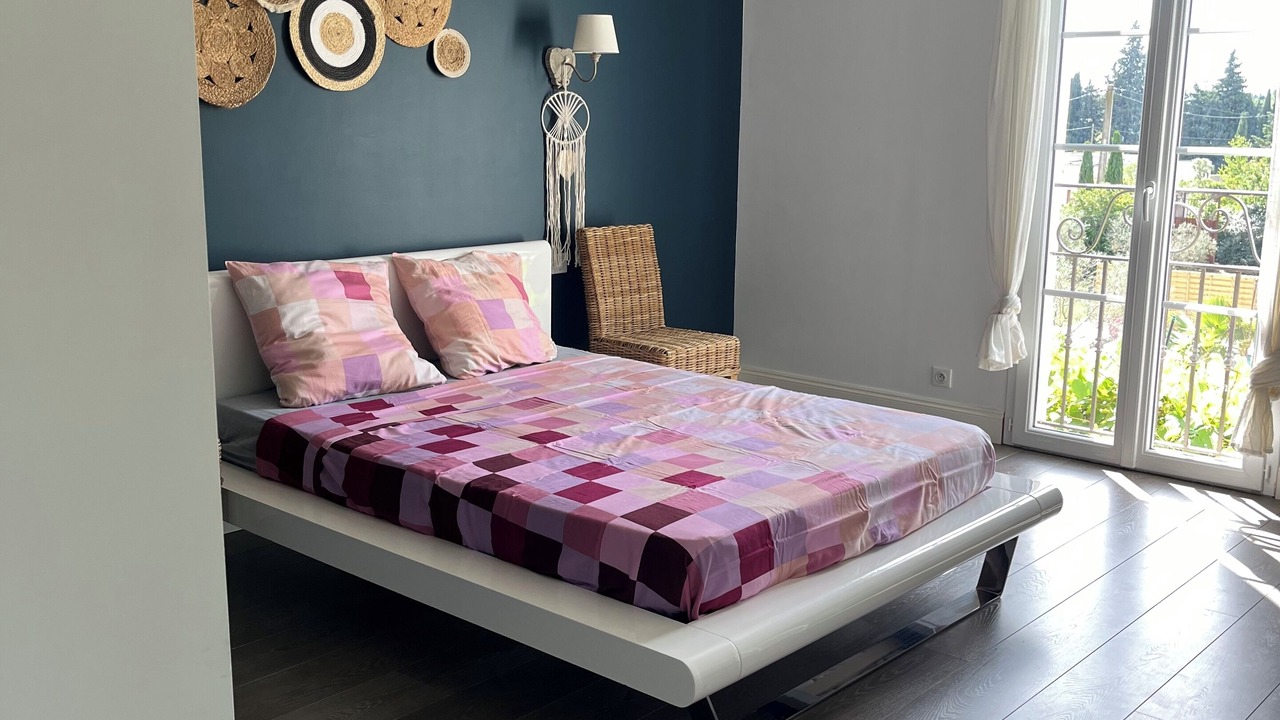Photo of Bedroom in Noves