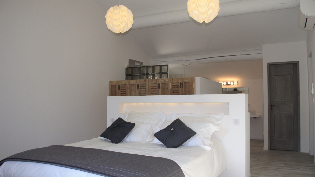 Photo of Bedroom in Saint-Saturnin-les-Apt