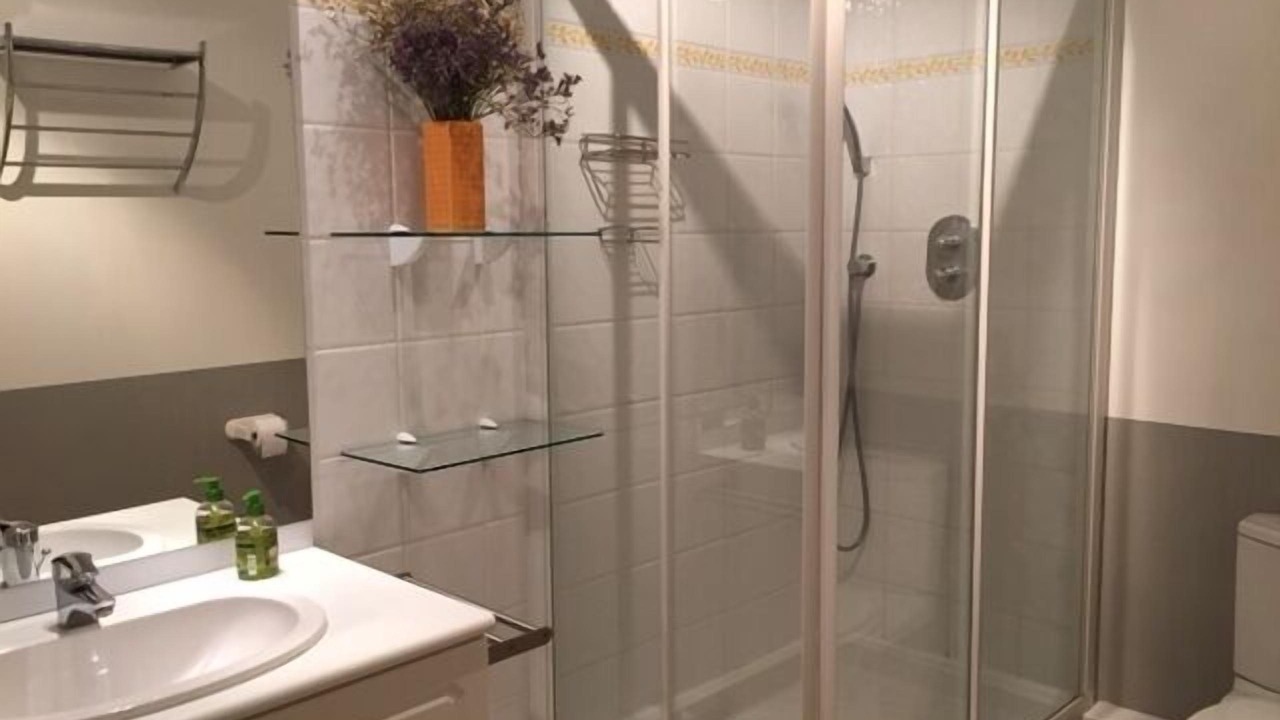 Photo of Bathroom in Lourmarin