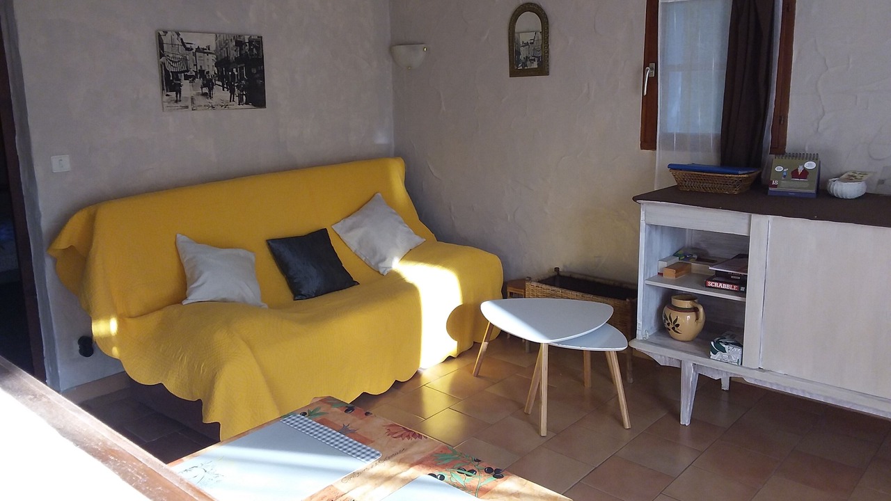 Photo of Livingroom in Apt