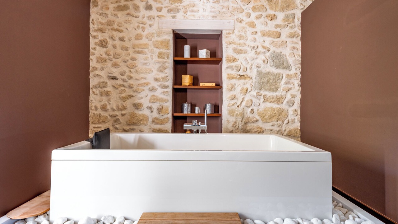 Photo of Bathroom in Caromb