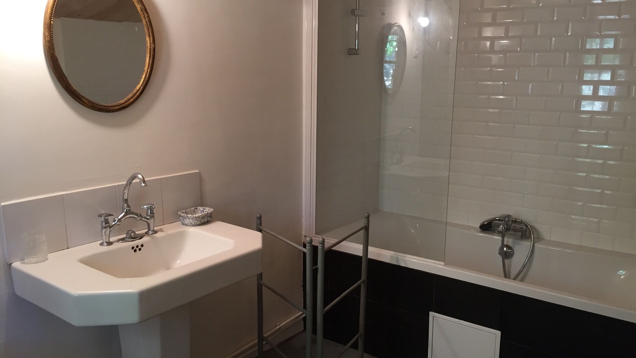 Photo of Bathroom in Pourrieres