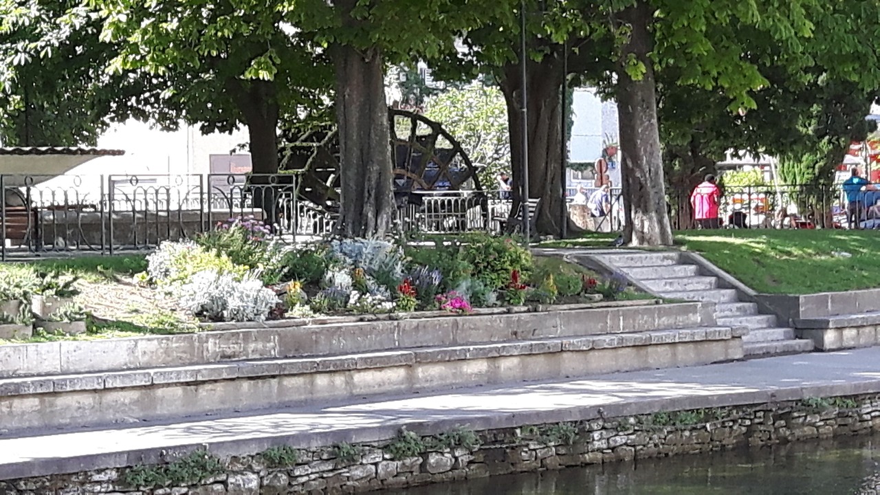 Photo of Outdoor in Velleron