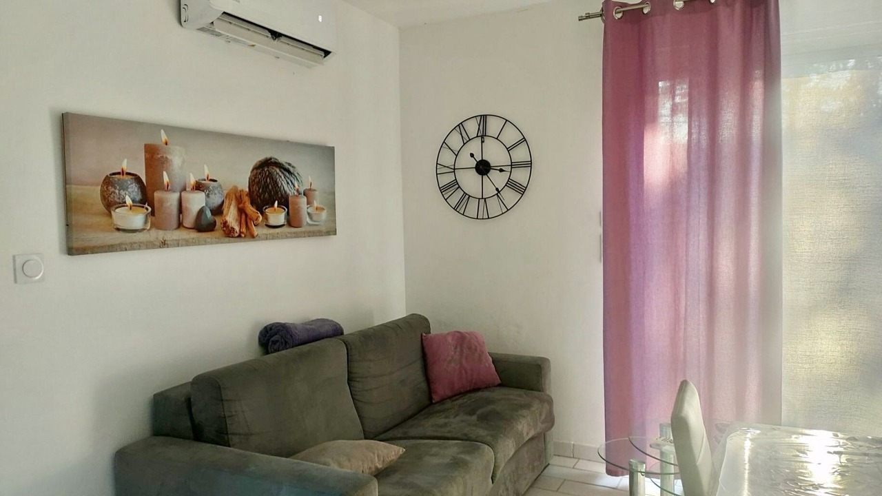 Photo of Livingroom in Velleron