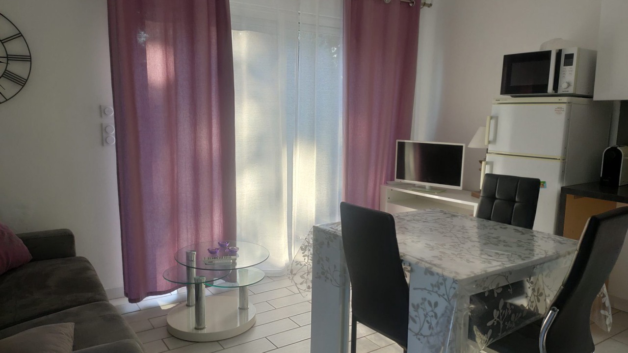 Photo of Livingroom in Velleron