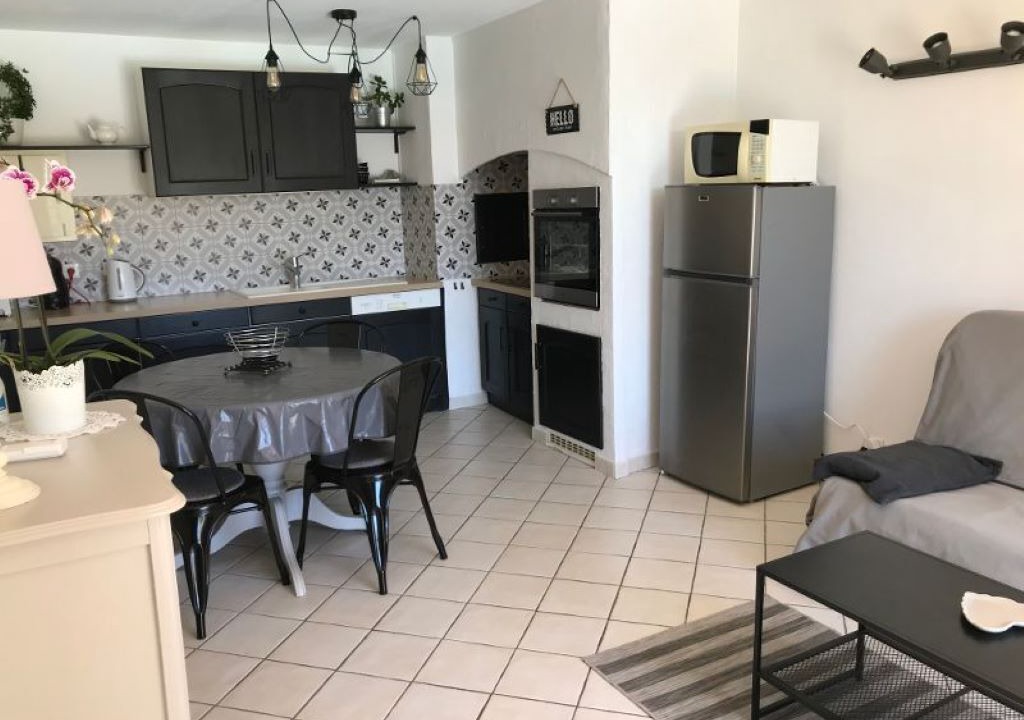 Photo of Livingroom in Orange