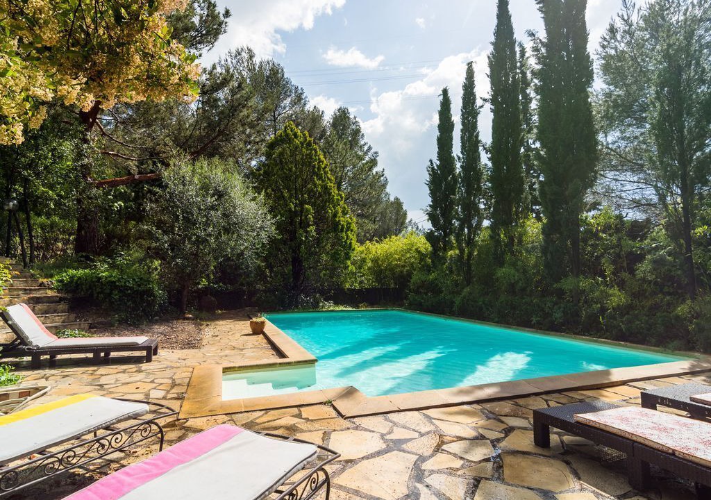Photo of Outdoor in Auriol