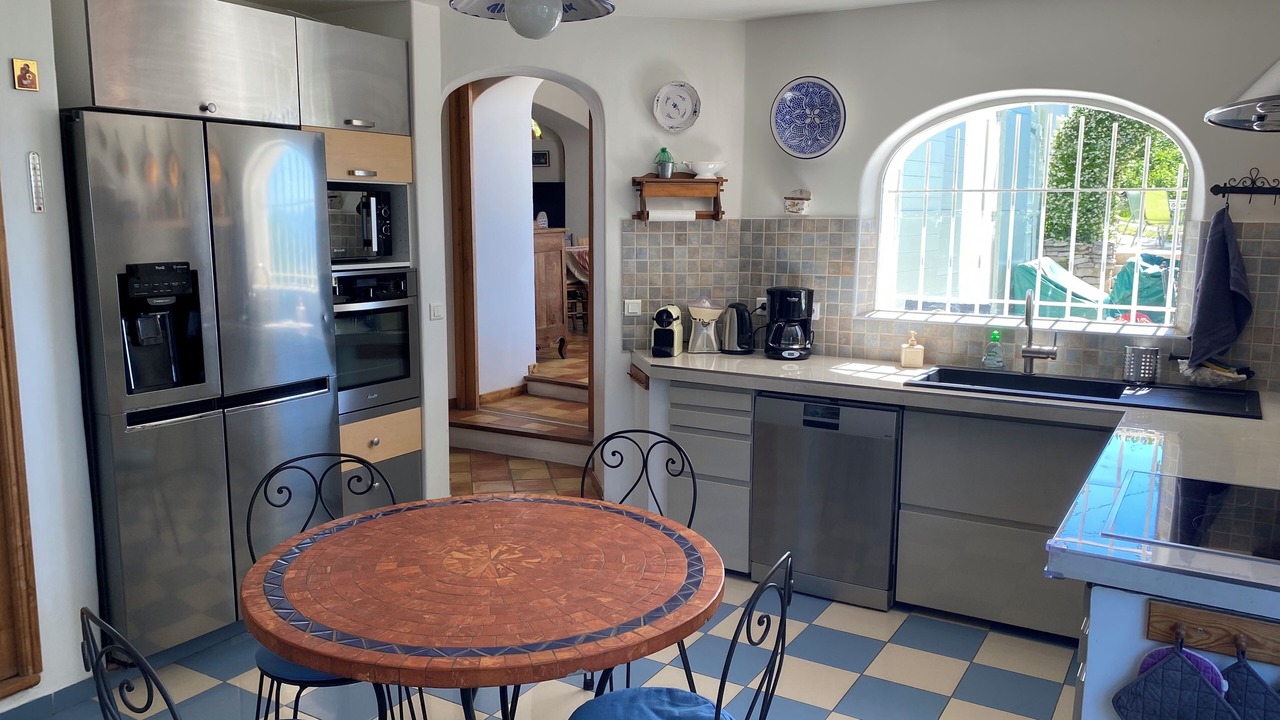 Photo of Kitchen in Eguilles