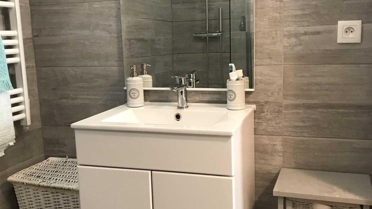Photo of Bedroom in Saint-Antonin-du-Var