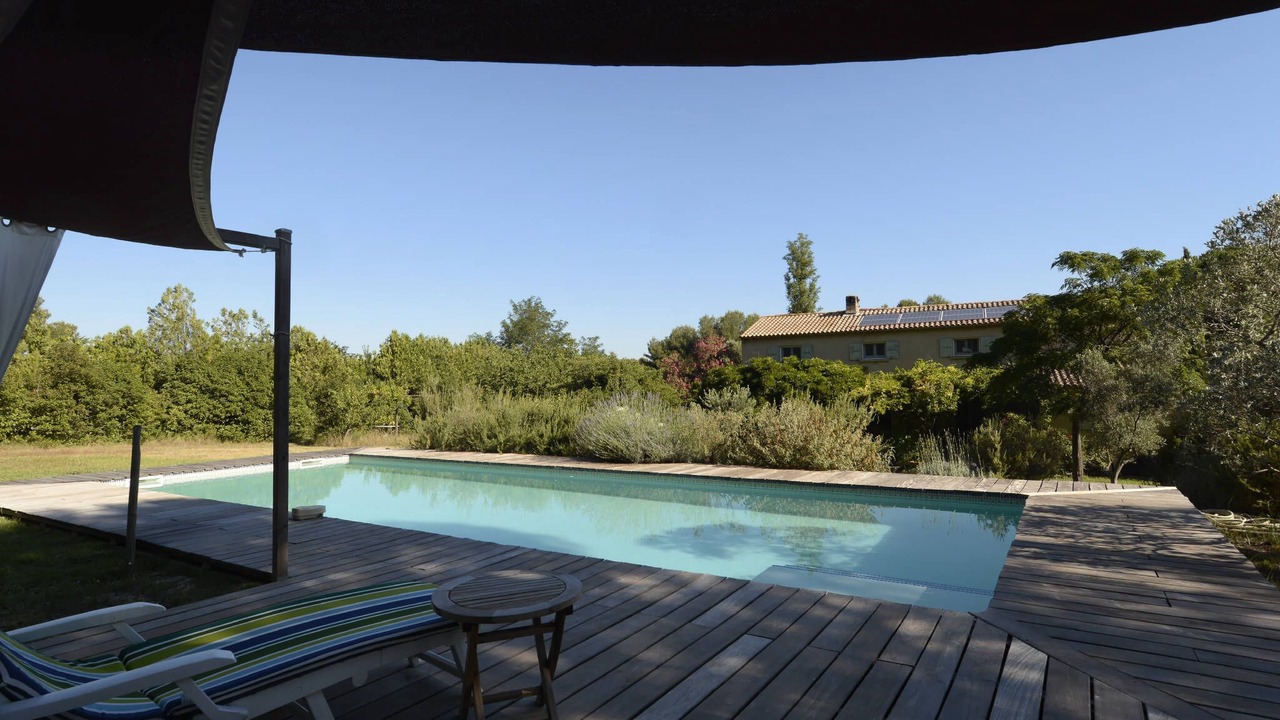 Photo of Outdoor in Saint-Mitre-les-Remparts