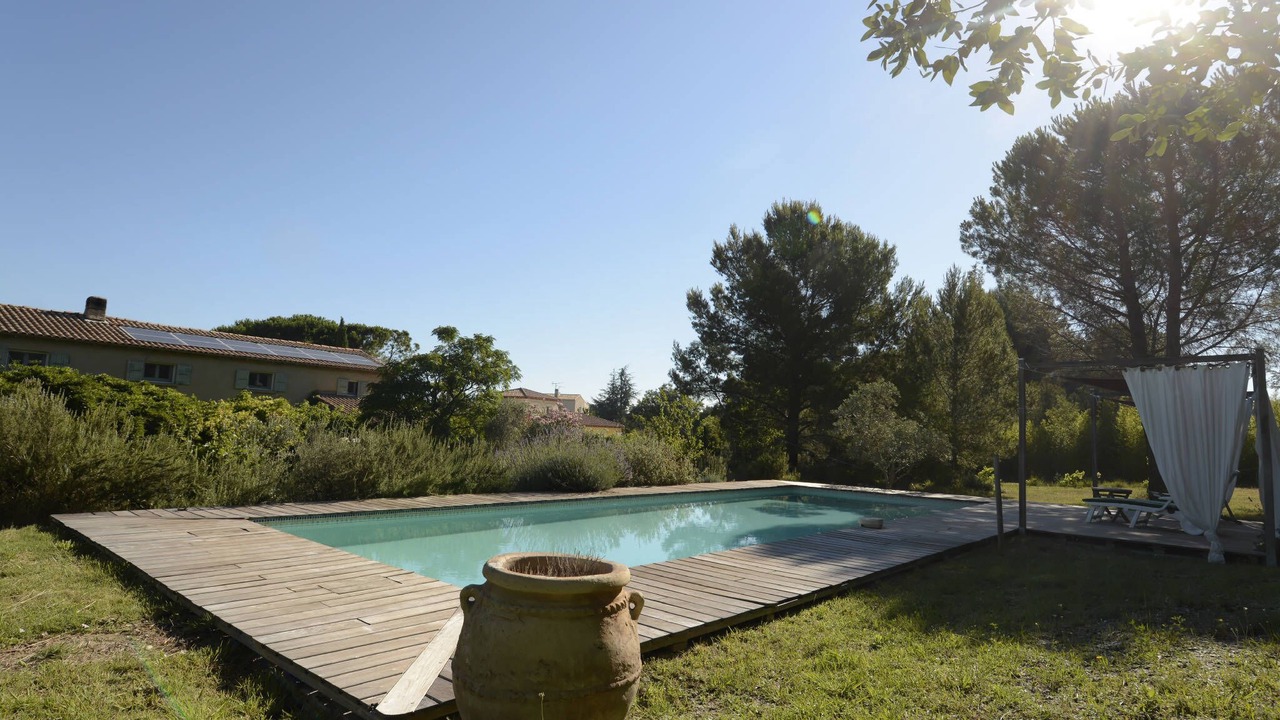 Photo of Outdoor in Saint-Mitre-les-Remparts